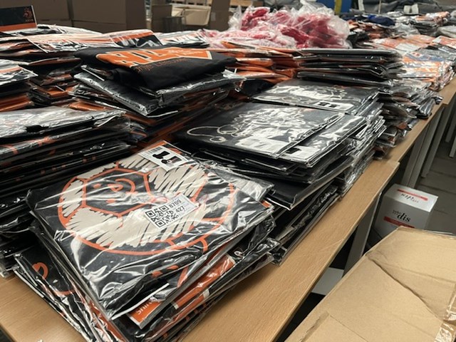 Ca. 350x knvb voetbalkleding voor kinderen en volwassenen - afbeelding 1 van  16
