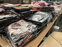 Ca. 350x knvb voetbalkleding voor kinderen en volwassenen