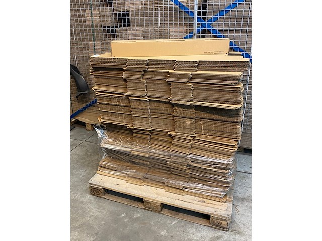 Ca. 350x stuks kokerdozen 86x10x10cm, bruin - afbeelding 1 van  5
