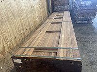 Ca. 359x guyana teak latten geschaafd, 27x40mm, lengte 395cm - afbeelding 1 van  3