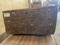 Ca. 359x guyana teak latten geschaafd, 27x40mm, lengte 395cm - afbeelding 2 van  3