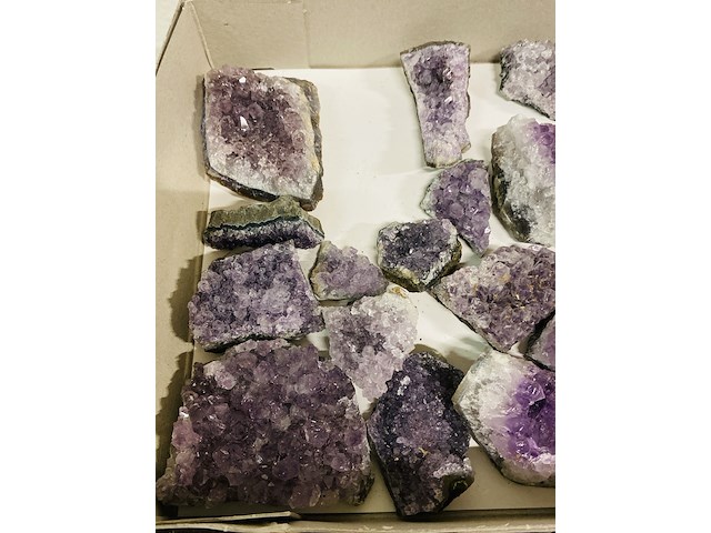 Ca. 35x amethist brokjes - afbeelding 7 van  7