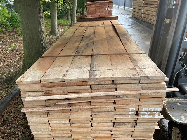 Ca. 35x angelim pedra beschoeiingsplanken, 20x150mm, lengte 400cm - afbeelding 1 van  3