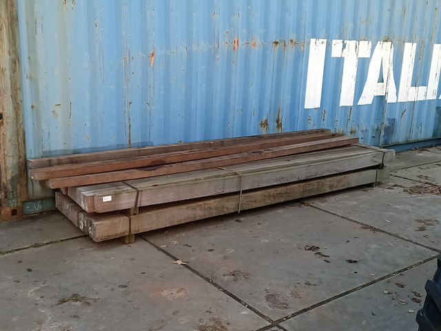 Ca. 35x azobe houten balken - afbeelding 2 van  4