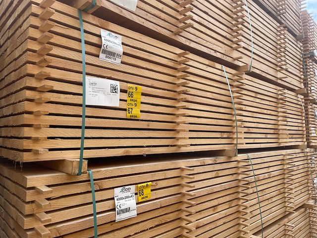 Ca. 35x douglas balken fijnbezaagd, 43x200mm, lengte 400cm - afbeelding 4 van  4