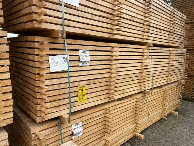 Ca. 35x douglas balken fijnbezaagd, 43x200mm, lengte 400cm - afbeelding 4 van  4