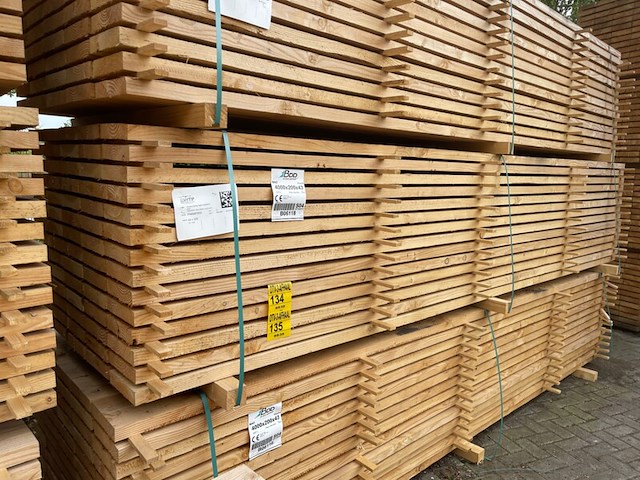 Ca. 35x douglas balken fijnbezaagd, 43x200mm, lengte 400cm - afbeelding 4 van  4