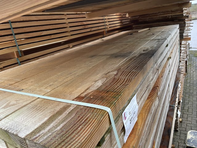 Ca. 35x douglas balken fijnbezaagd, 50x150mm, lengte 300cm - afbeelding 1 van  3