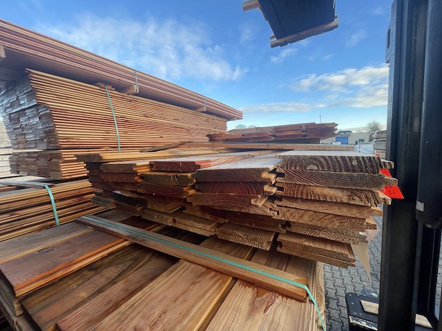 Ca. 35x douglas blokhutprofiel, 28x190mm, lengte 13/300cm, 22/500cm - afbeelding 3 van  3