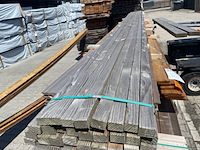 Ca. 35x douglas latten fijnbezaagd, 30x40mm, lengte 500cm - afbeelding 1 van  3
