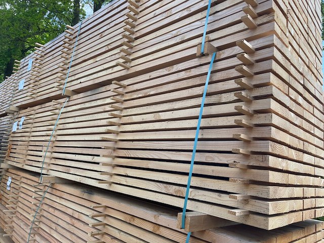 Ca. 35x douglas planken fijnbezaagd, 43x200mm, lengte 400cm - afbeelding 4 van  4