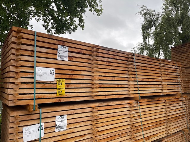 Ca. 35x douglas planken fijnbezaagd, 43x200mm, lengte 400cm - afbeelding 4 van  4