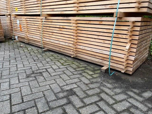 Ca. 35x douglas planken fijnbezaagd, 43x200mm, lengte 400cm - afbeelding 4 van  4