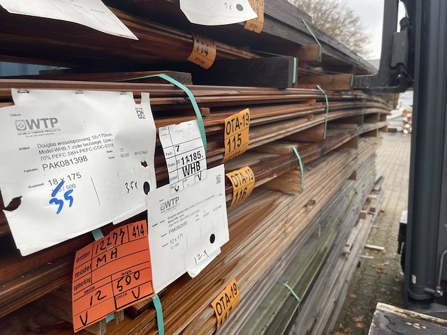 Ca. 35x douglas wisselsponning, 18x190mm, lengte 500cm - afbeelding 2 van  3