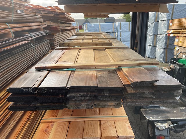 Ca. 35x douglas wisselsponning/halfhoutsrabat, 18x190mm, lengte 500cm - afbeelding 1 van  3