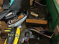 Ca. 35x fietsaccessoires w.o. agu, camelbak - afbeelding 5 van  8
