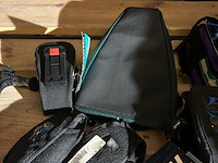 Ca. 35x fietsaccessoires w.o. agu, camelbak - afbeelding 6 van  8