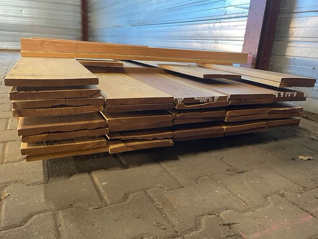 Ca. 35x guyana ipé planken geschaafd country grade, 18x190mm, lengte 1/250cm, 10/300cm, 6/350cm, 10/400cm, 1/450cm, 5/500cm, 2/550cm - afbeelding 2 van  3