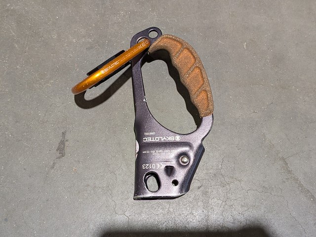 Ca. 35x lijnklem met karabijnhaak, skylotec, lift fix r - afbeelding 3 van  7