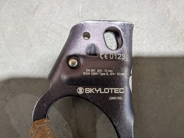 Ca. 35x lijnklem met karabijnhaak, skylotec, lift fix r - afbeelding 6 van  7