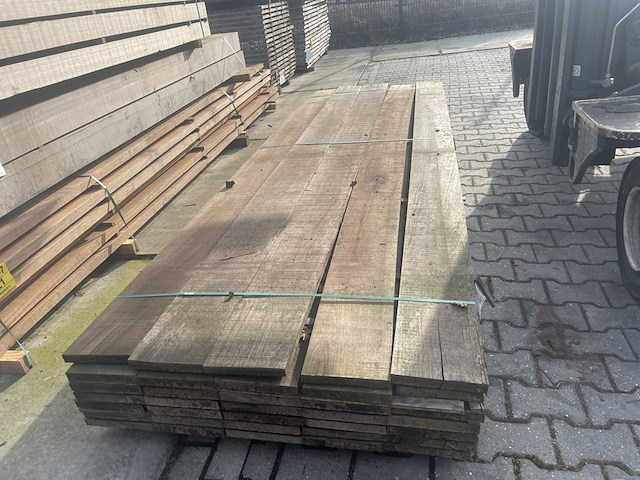 Ca. 35x purple heart planken fijnbezaagd, 25x200mm, lengte 335cm - afbeelding 1 van  3