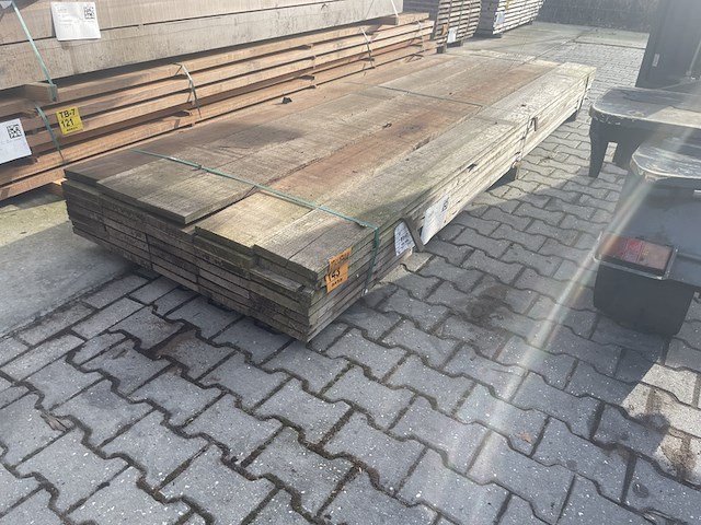 Ca. 35x purple heart planken fijnbezaagd, 25x200mm, lengte 335cm - afbeelding 2 van  3