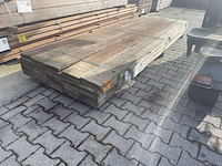 Ca. 35x purple heart planken fijnbezaagd, 25x200mm, lengte 335cm - afbeelding 2 van  3