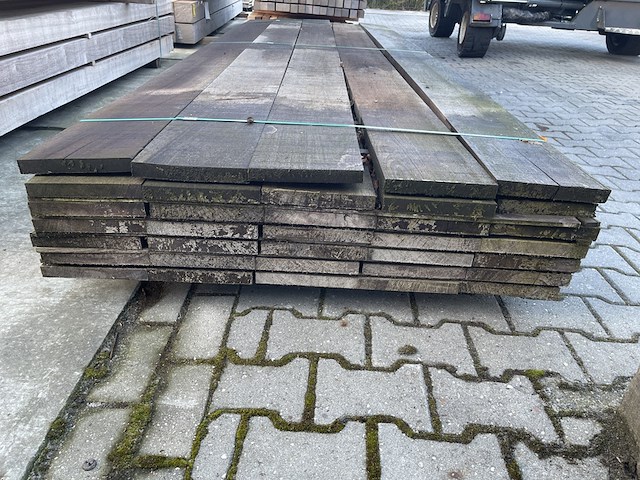 Ca. 35x purple heart planken fijnbezaagd, 26x205mm, lengte 335cm - afbeelding 3 van  3