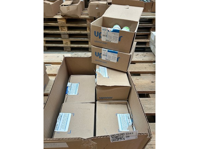 Ca. 35x uponor s-press plus t-stukken - afbeelding 1 van  4