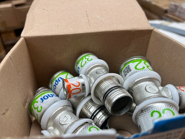 Ca. 35x uponor s-press plus t-stukken - afbeelding 3 van  4
