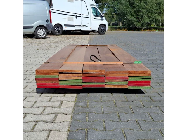 Ca. 35x vlonder/gevel plank, tropisch hardhout | 21x185 mm - afbeelding 4 van  5