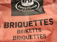 Ca. 35x zakken van 3 kilo briketten fancy flames - afbeelding 3 van  5