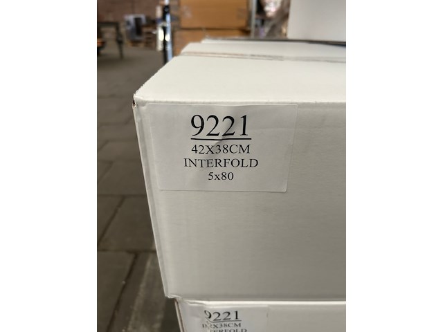 Ca. 3600x interfold handdoeken 42x38 cm - afbeelding 3 van  4