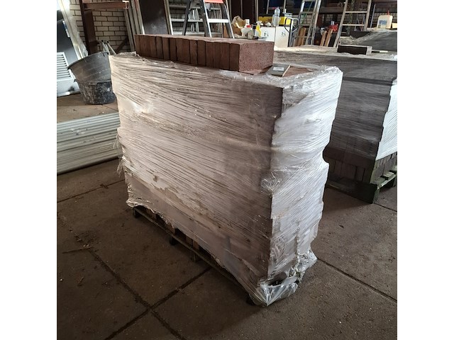 Ca. 360x gevelsteen wf, oud roze - afbeelding 1 van  5