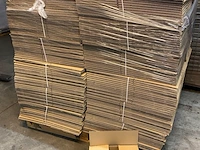 Ca. 360x verzenddozen, dubbelgolf, bruin, 35x27x14cm