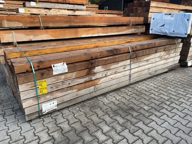 Ca. 36x douglas balken fijnbezaagd, 100x100mm, lengte 400cm - afbeelding 4 van  4