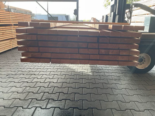 Ca. 36x douglas balken geschaafd, 40x90mm, lengte 430cm - afbeelding 3 van  3