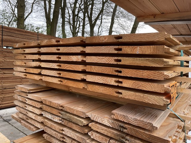 Ca. 36x douglas blokhut profiel, 28x175mm, lengte 500cm - afbeelding 3 van  3