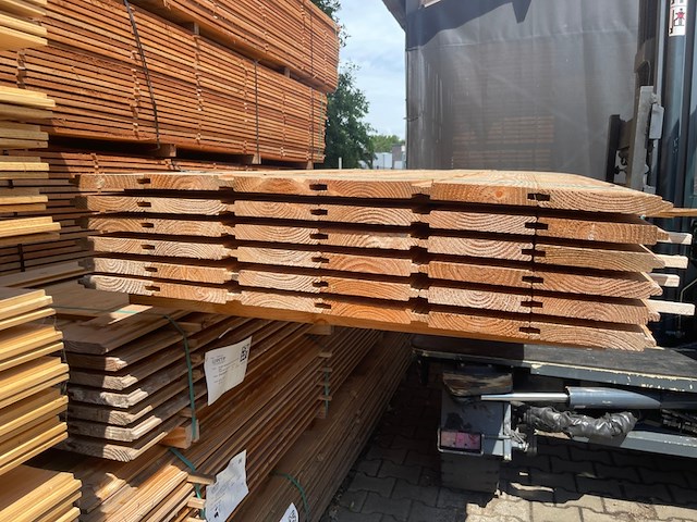 Ca. 36x douglas blokhut profiel, 28x175mm, lengte 500cm - afbeelding 2 van  3