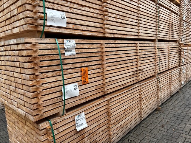 Ca. 36x douglas planken fijnbezaagd, 43x175mm, lengte 500cm - afbeelding 4 van  4