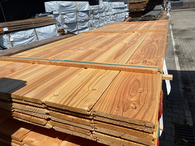 Ca. 36x douglas veer en groef, 18x185mm, lengte 300cm - afbeelding 1 van  3