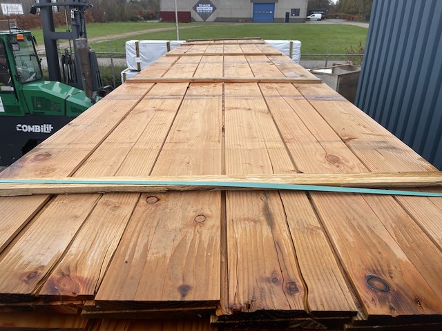 Ca. 36x douglas zweeds rabat, 21x190mm, lengte 500cm - afbeelding 1 van  3