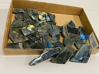 Ca. 36x labradoriet plakjes - afbeelding 1 van  4