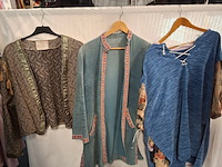 Ca. 36x toneel bovenkleding - afbeelding 2 van  3
