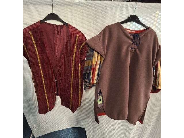 Ca. 36x toneel bovenkleding - afbeelding 3 van  3