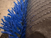Ca. 37m2 kunstgras, 40 mm hoog, blauw - afbeelding 2 van  2