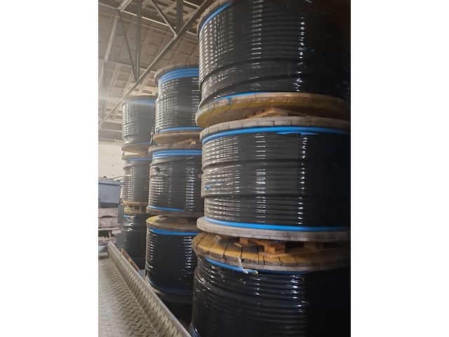 Ca. 37x haspel a 1.000 meter met prefab multiductsysteem voor ondergrondse telecom en glasvezelinfrastructuur, hdpe multiduct 40 / 7x7 - afbeelding 14 van  22