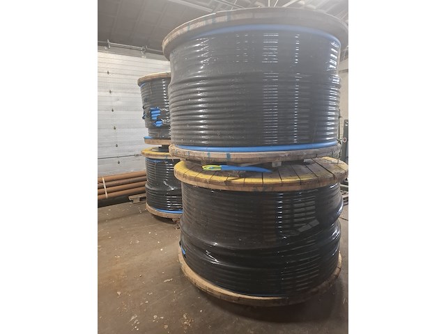 Ca. 37x haspel a 1.000 meter met prefab multiductsysteem voor ondergrondse telecom en glasvezelinfrastructuur, hdpe multiduct 40 / 7x7 - afbeelding 17 van  22