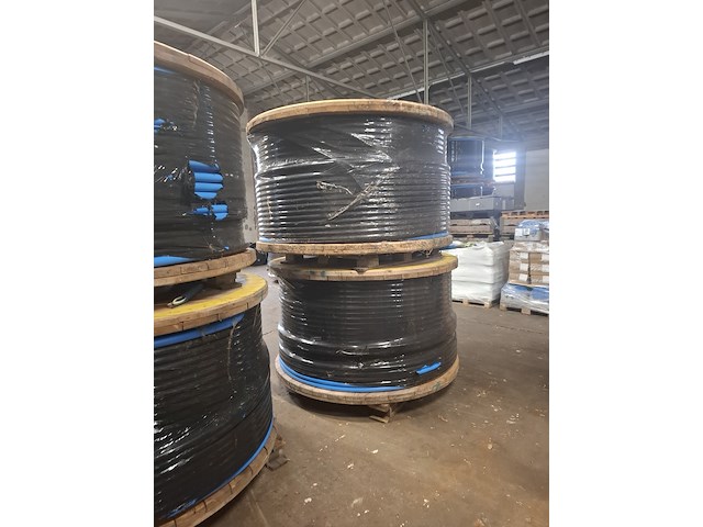 Ca. 37x haspel a 1.000 meter met prefab multiductsysteem voor ondergrondse telecom en glasvezelinfrastructuur, hdpe multiduct 40 / 7x7 - afbeelding 21 van  22