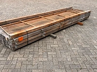 Ca. 37x mora hardhouten balken fijnbezaagd, 80x80mm, lengte 400cm - afbeelding 2 van  3